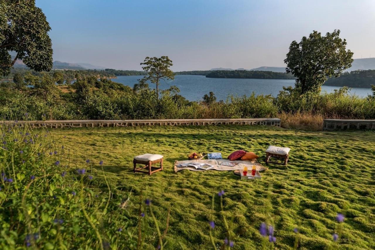 Saffronstays Anantham, Kamshet - Pet-Friendly Lakefront Villa With A Huge Verandah Nethersole Dam Ngoại thất bức ảnh